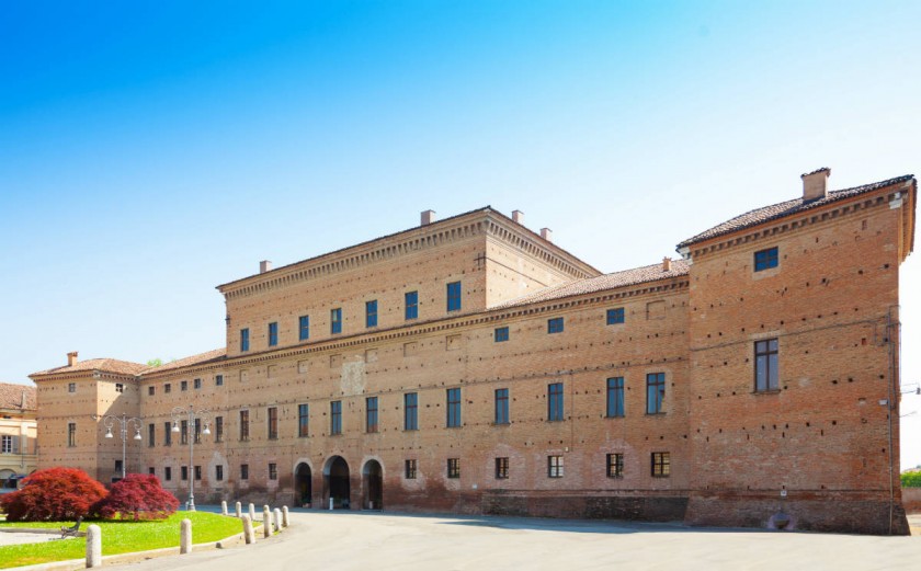 Palazzo Bentivoglio  | Gianluca Figliola Fantini/shutterstock