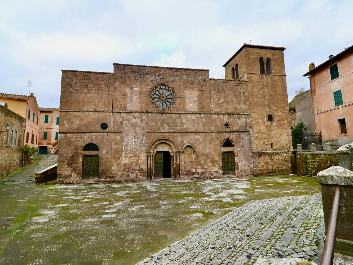 Chiesa di Santa Maria della Rosa a Tuscania  | e-borghi
