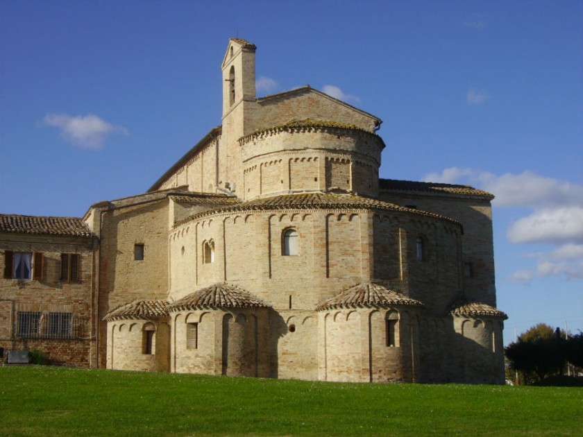 Montecosaro, Santa Maria a Pié di Chienti  | Erinaceus