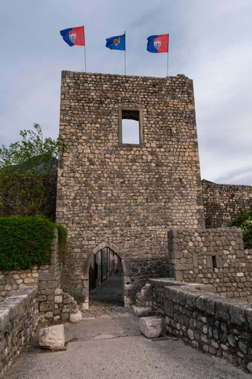 Porta antica di San Genesio  | pio3/shutterstock