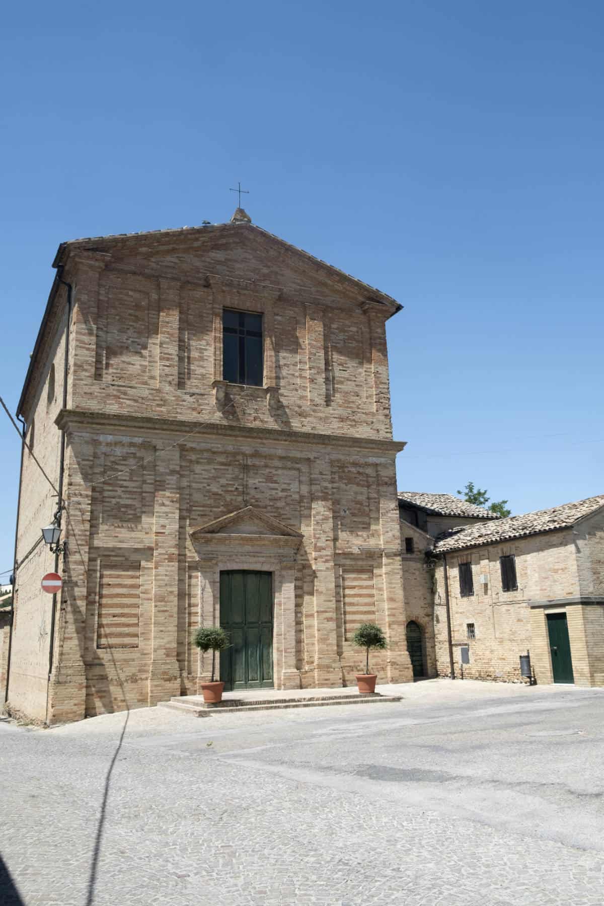 Chiesa di S. Lorenzo e Nicolò  | Claudio Giovanni Colombo/shutterstock