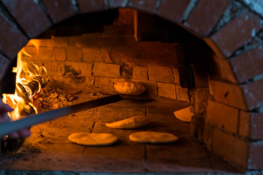 La cottura del pane tipico  | Fabio Sistro