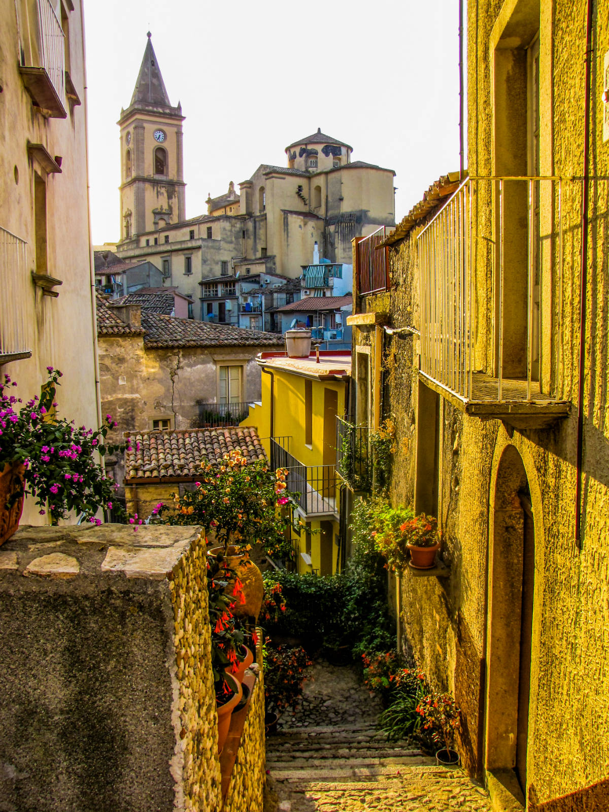 Novara di Sicilia  | Diego Fiore/shutterstock