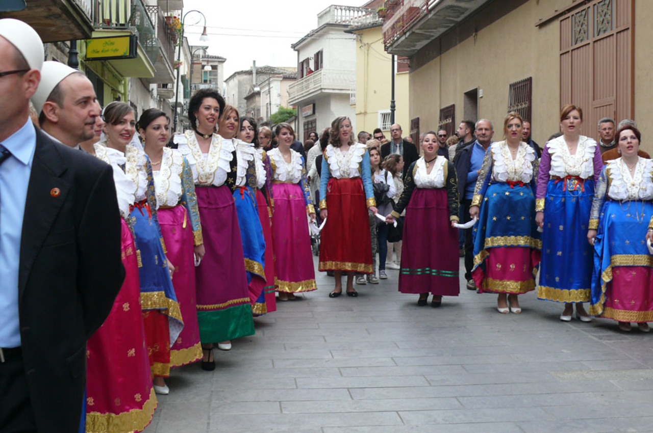 Le Vallje, danze popolari e tradizioni di Pasqua a Frascineto  | Le Vie della Perla/flickr