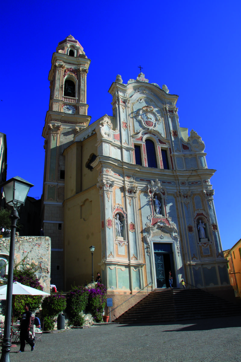 Cervo, Chiesa San Giovanni e Piazza  | 