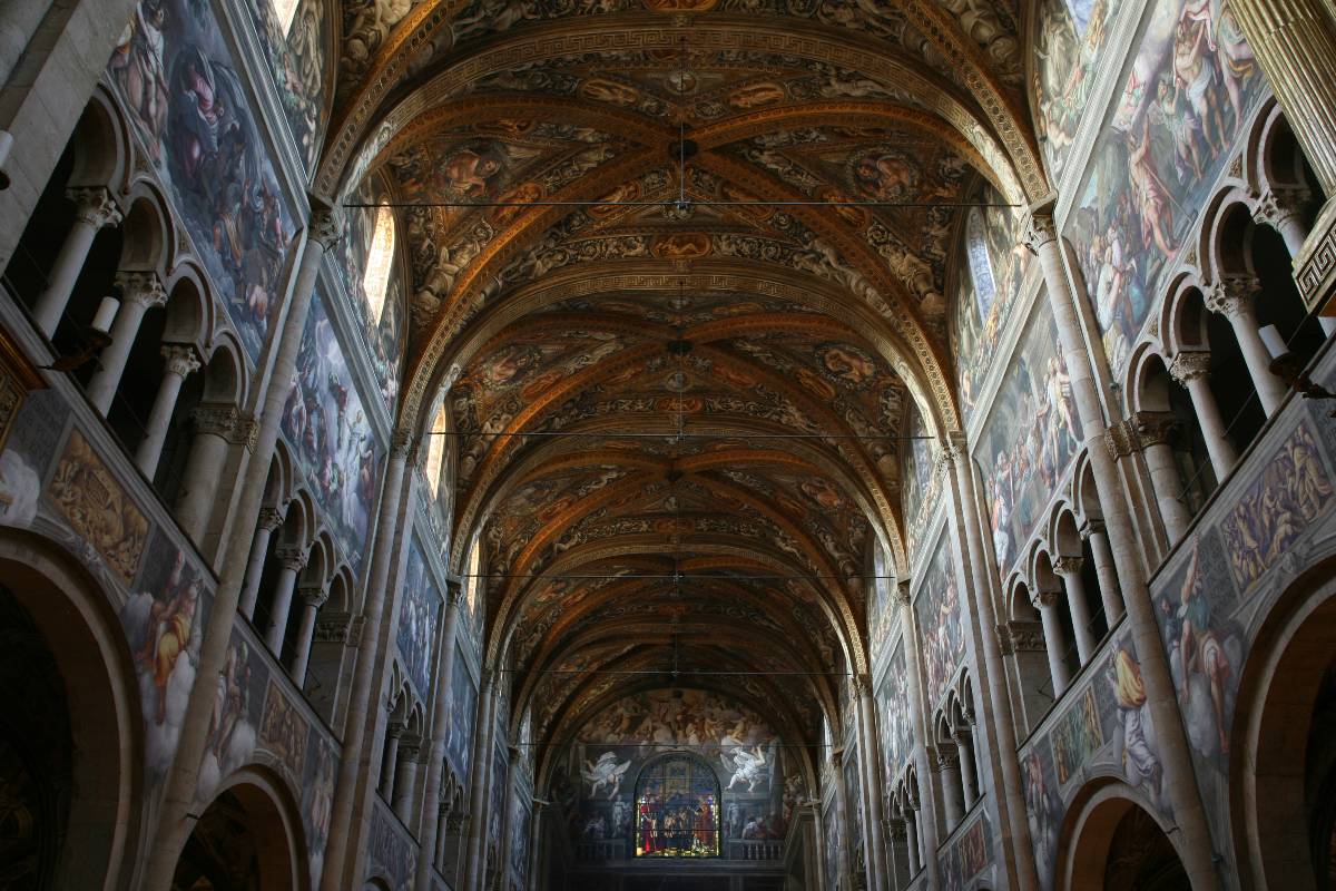 Duomo di Parma, navata centrale, foto di Meridiana Immagini