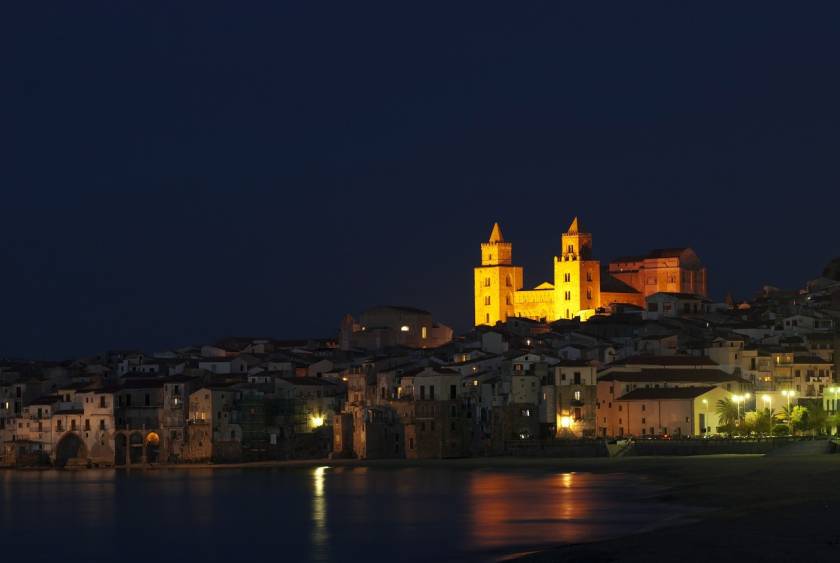 In Cefalu to experience the magic of Christmas