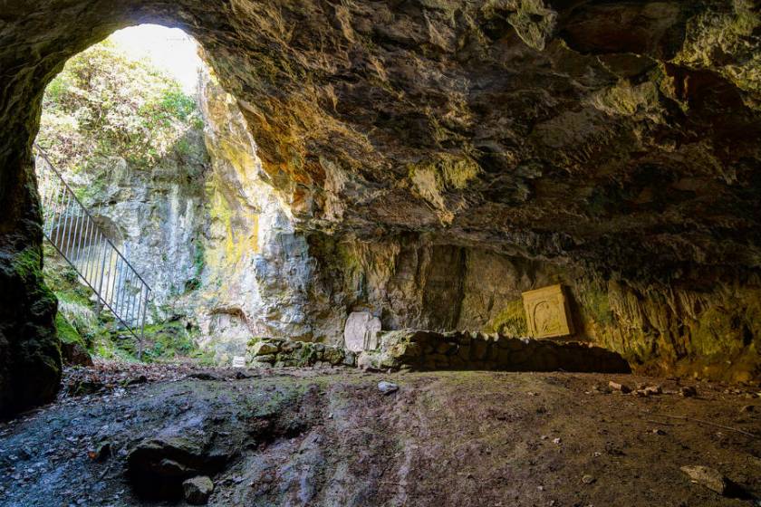 Mithraeum's Cave