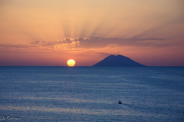 Sunset on Stromboli  | Ida Cerisano - e-borghi Community