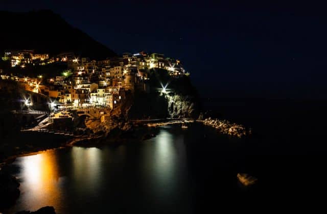 I waited hours to go down in the evening to Manarola to take a picture. The show that appears before your eyes exceeds all expectations, the lights and colors that are reflected in the sea make it unique.  | Manuela Tronconi - e-borghi Community