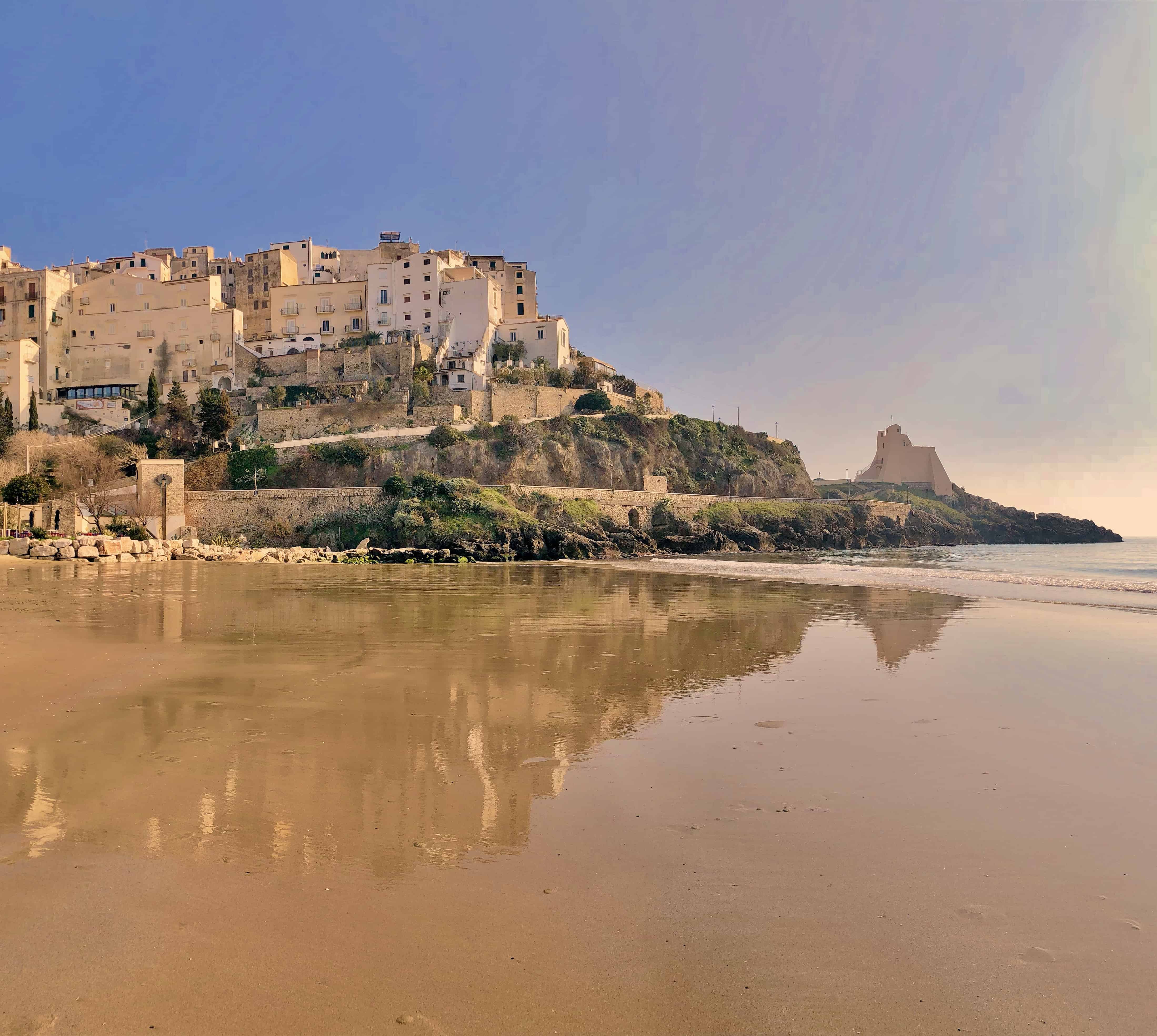 Sperlonga from the beach of Pontente  | Riccardo De Simone - e-borghi Community