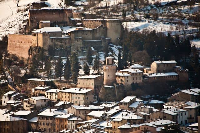 Castrocaro Terme, medieval hamlet and bell tower.  | Umberto Paganini Paganelli - e-borghi Community