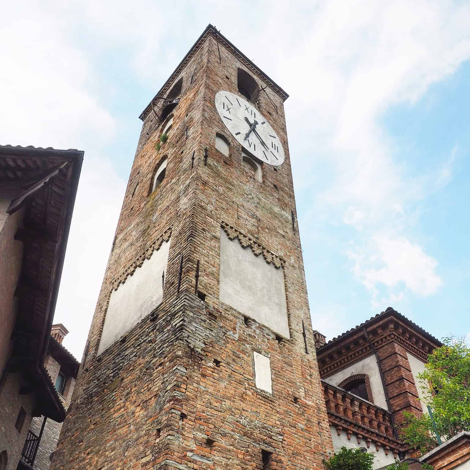Neive torre dell’orologio .  | Walter Iannello - e-borghi Community